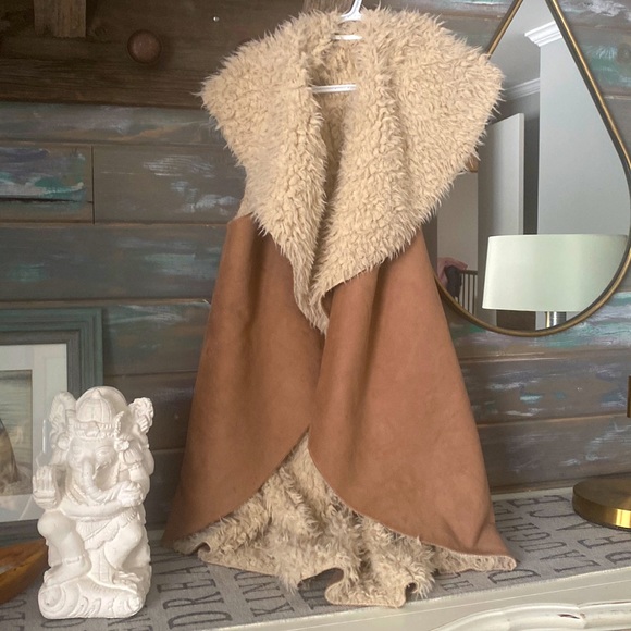 Ladies vest! - Picture 1 of 2